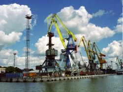 Портовики Мариуполя на треть перевыполнили план