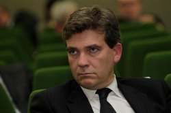 Французский министр Арно Монтебург угрожает Лакшми Миталлу введением импортных пошлин на продукцию АрселорМиттал
