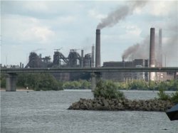 Металлургический завод имени Дзержинского снизил производство стали на 5% 