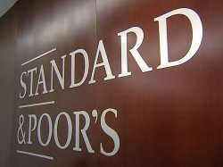 Доллар в конце 2013 года будет стоить 9 гривен - S & P
