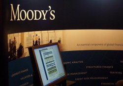 Рейтинговое агенство Moody 's ухудшило свои прогнозы по двум крупным азиатским угледобывающим компаниям