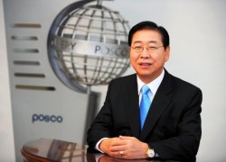 Глава крупнейшей сталелитейной компании Южной Кореи POSCO подал в отставку