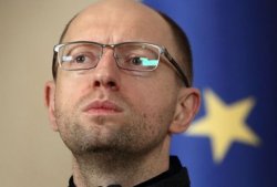 Работа Национального банка в Крыму блокируется властями автономии – Яценюк