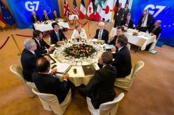 Главы G-7 предупреждают Москву в лице Путина 