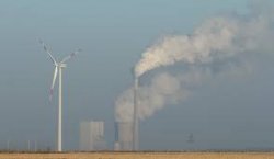Китай планирует повысить использование чистой энергии 