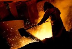 Мировое производство стали продолжило падение в апреле 2015 года