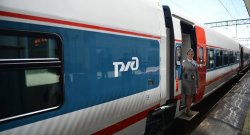 Испанский поезд пересекает российские равнины