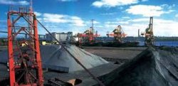 Порт Тяньцзинь возобновил поставки железной руды