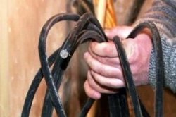 Власти в Луганске оказались бессильны против воров контактной сети