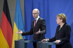 Украинская валюта потеряла 44 процента