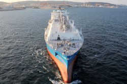 Газпром ускоряет строительство двух терминалов СПГ на Балтийском море