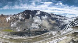 Сильный снегопад в Чили вынуждает Anglo American сократить годовой выход меди