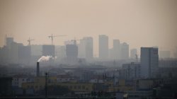 Смог в Хэбэй вынуждает к сокращению мощностей стали в 2017 году