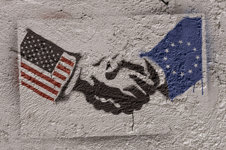 ЕС и США завершили торговую сделку, договорились о кольцевом ограждении от глобального избытка сталелитейных мощностей
