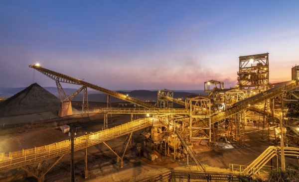 ArcelorMittal Бразилия начинает вывод из эксплуатации плотины шахты Serra Azul после повышения безопасности