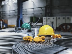 Фуат Тосьялы предупреждает о непоправимом ущербе турецкой сталелитейной промышленности от китайского демпинга