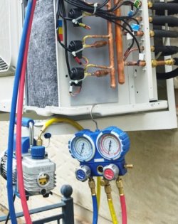 Услуги заправки кондиционеров от компании Climat Center