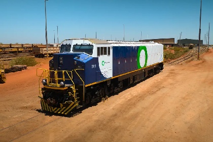 Fortescue запускає акумуляторні електровози для зменшення використання дизельного палива на залізній руді в Пілбарі