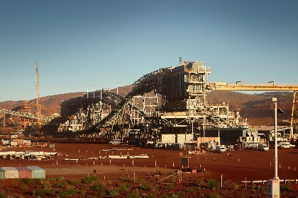 Производство железной руды BHP достигло 197 миллионов тонн за девять месяцев, прогноз не изменился