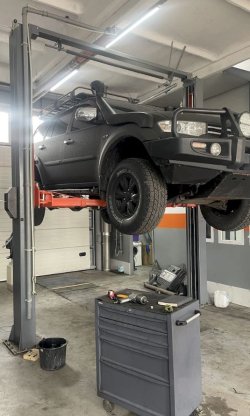 Features of suspension maintenance for SUVs and crossovers