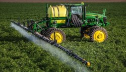 Самохідні обприскувачі для точного захисту сільськогосподарських культур
